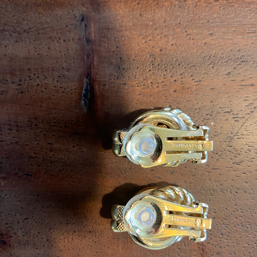 BURBERRYS CLIP ON EARRINGS AUTHENTIC! - Picture 11 of 11